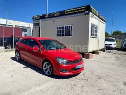 Rojo Usado 2006 Opel Astra GTC Cosmo Berlina | 2997 € (Buen precio)