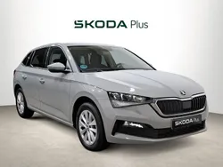 Gris Usado 2024 Skoda Scala Ambition Utilitario | 20.990 € (Un poco caro)