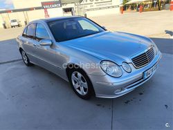 Gris / plata Usado 2004 Mercedes E320 Avantgarde Berlina | 2550 € (Precio justo)