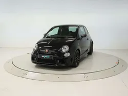Negro Usado 2024 Abarth 695 Utilitario | 28.405 € (Un poco caro)