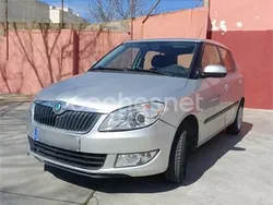 Gris / plata Usado 2012 Skoda Fabia Active Berlina | 3100 € (Buen precio)