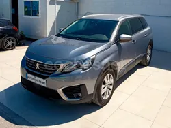 Gris / plata Usado 2018 Peugeot 5008 GT-line Monovolumen | 12.990 € (Buen precio)