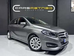 Gris / plata Usado 2018 Mercedes B180 Monovolumen | 15.500 € (Buen precio)