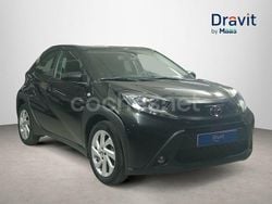 Negro Usado 2024 Toyota Aygo Play Utilitario | 15.500 € (Un poco caro)