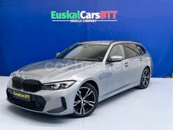 Gris / plata Usado 2023 BMW 318 Comfort Edition Familiar | 31.999 € (Un poco caro)
