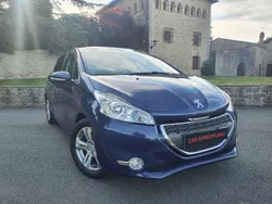 Azul Usado 2013 Peugeot 208 Allure Utilitario | 6999 € (Precio justo)