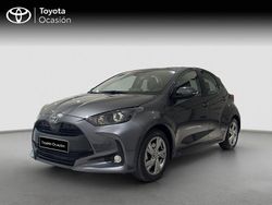 Gris Usado 2024 Toyota Yaris Active | 20.900 € (Precio justo)