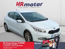 Blanco Usado 2015 Kia Ceed Berlina | 9890 € (Un poco caro)