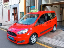 Rojo Usado 2015 Ford Tourneo Courier Ambiente Monovolumen | 11.000 € (Precio justo)