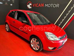 Rojo Usado 2004 Ford Fiesta Coupe | 3300 € (Caro)
