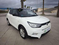 Blanco Usado 2016 Ssangyong (KGM) Tivoli SUV | 10.500 €