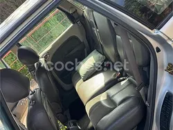 Gris / plata Usado 2001 Chrysler PT Cruiser Clasic Monovolumen | 4500 €