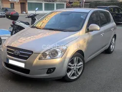 Gris / plata Usado 2009 Kia Ceed Berlina | 6800 € (Super precio)