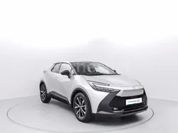 Gris / plata Usado 2024 Toyota C-HR Advance SUV | 34.200 € (Caro)