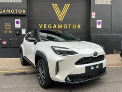 Blanco Nuevo 2025 Toyota Yaris Cross Sport SUV | 30.990 € (Caro)
