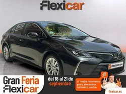 Negro Usado 2023 Toyota Corolla Active Berlina | 22.790 €