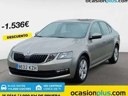 Beige Usado 2019 Skoda Octavia Ambition Utilitario | 15.364 € (Un poco caro)