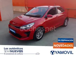 Rojo Usado 2022 Kia Rio Berlina | 14.950 € (Precio justo)