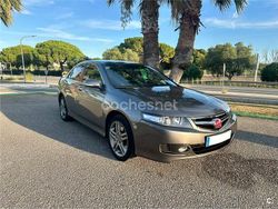Gris / plata Usado 2007 Honda Accord Comfort Berlina | 9500 € (Un poco caro)