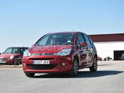 Rojo Usado 2015 Citroën C3 Live Utilitario | 6490 € (Precio justo)