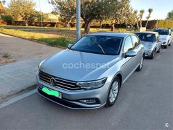 Gris / plata Usado 2019 VW Passat Business Berlina | 17.999 € (Precio justo)