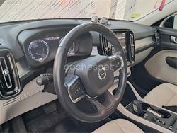 Negro Usado 2021 Volvo XC40 Momentum SUV | 21.500 € (Precio justo)