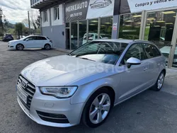 Gris / plata Usado 2014 Audi A3 Sportback Ambiente Berlina | 14.999 € (Precio justo)