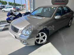 Gris / plata Usado 2005 Mercedes C220 Avantgarde Berlina | 6999 € (Precio justo)
