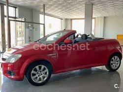 Rojo Usado 2005 Opel Tigra Sport Descapotable | 6200 € (Un poco caro)