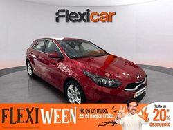 Rojo Usado 2023 Kia Ceed Berlina | 16.790 € (Buen precio)