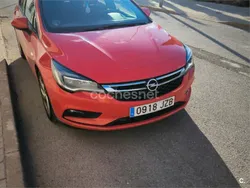 Rojo Usado 2017 Opel Astra Dynamic Berlina | 10.800 € (Precio justo)