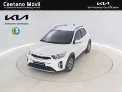 Blanco Usado 2024 Kia Stonic SUV | 18.990 € (Precio justo)