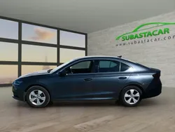 Gris metalizado Usado 2021 Skoda Octavia Ambition Berlina | 19.400 € (Precio justo)
