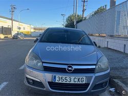 Gris / plata Usado 2004 Opel Astra Elegance Berlina | 3800 € (Un poco caro)