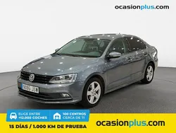 Gris Usado 2016 VW Jetta Advance Berlina | 12.900 € (Precio justo)