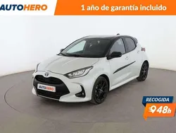 Blanco Usado 2022 Toyota Yaris Hybrid Style Berlina | 19.999 € (Un poco caro)