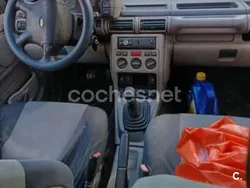 Verde Usado 2000 Land Rover Freelander SUV | 500 €