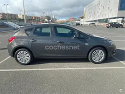 Gris / plata Usado 2015 Opel Astra Business Berlina | 8900 € (Buen precio)