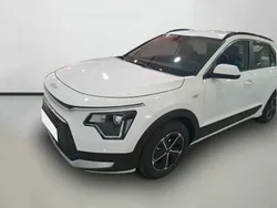 Blanco Nuevo 2025 Kia Niro SUV | 28.500 € (Buen precio)