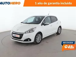 Blanco Usado 2017 Peugeot 208 Style Utilitario | 8299 € (Precio justo)