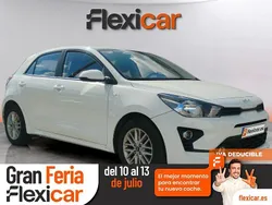 Blanco Usado 2022 Kia Rio Berlina | 13.390 € (Precio justo)
