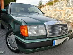 Verde Usado 1994 Mercedes E220 Elegance Coupe | 9700 €