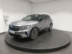 Gris / plata Usado 2024 Renault Austral Iconic SUV | 37.463 €