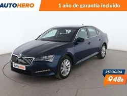 Azul Usado 2020 Skoda Superb Ambition Berlina | 20.475 € (Precio justo)