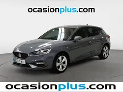 Gris Usado 2023 Seat Leon FR Utilitario | 25.182 € (Precio justo)