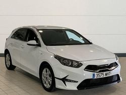 Blanco Usado 2023 Kia Ceed Utilitario | 19.400 € (Un poco caro)