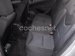Gris / plata Usado 2011 Peugeot 308 Envy Berlina | 5000 € (Precio justo)