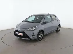 Gris Usado 2018 Toyota Yaris Hybrid Active Utilitario | 14.899 € (Precio justo)
