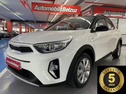 Blanco Usado 2022 Kia Stonic Plus SUV | 15.490 € (Buen precio)