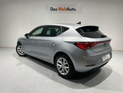 Gris plata Usado 2024 Seat Leon Style | 26.500 € (Precio justo)